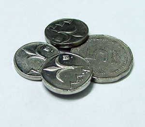 Деньги (כסף).